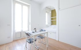 Porta Nuova Bright Studio With Balcony